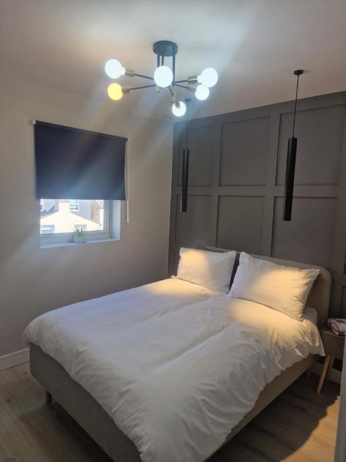 Collier'S Wood En-Suite Apartments Λονδίνο Εξωτερικό φωτογραφία