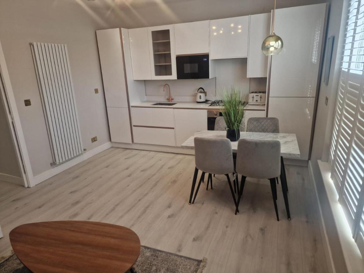 Collier'S Wood En-Suite Apartments Λονδίνο Εξωτερικό φωτογραφία